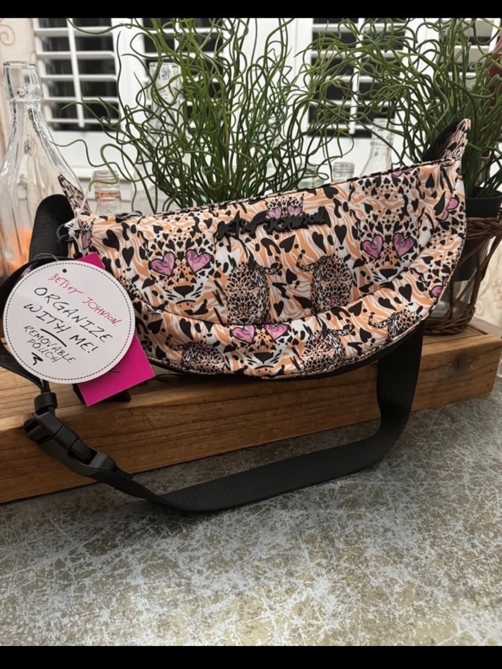 BETSEY JOHNSON CHEETAH & HEARTS NYLON CROSSBODY PURSE NEW BM22365